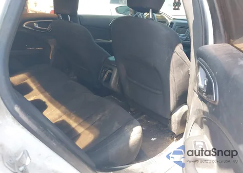 2015 Chrysler 200 Limited из США, поврежденный, VIN 1C3CCCAB1FN574001